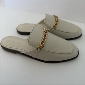 Schutz Desmond Mule Pearl Cream Leather Slip On Gold Chain Womens 7.5 Medium New